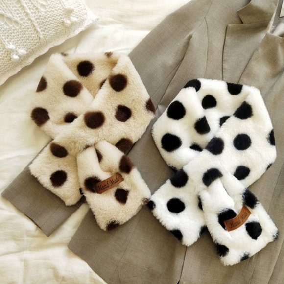 LAST ONE 💖Polka Dot Chic Faux Fur Scarf - Picture 2 of 8